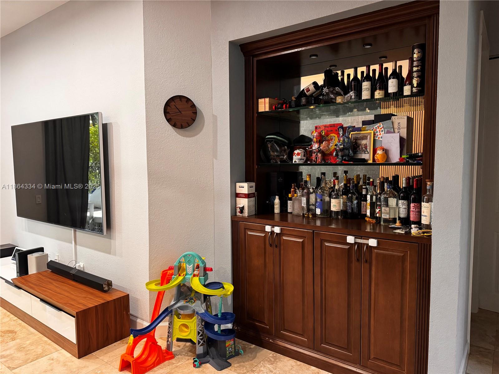 THREE ISLANDS 3RD SECTION - Residential