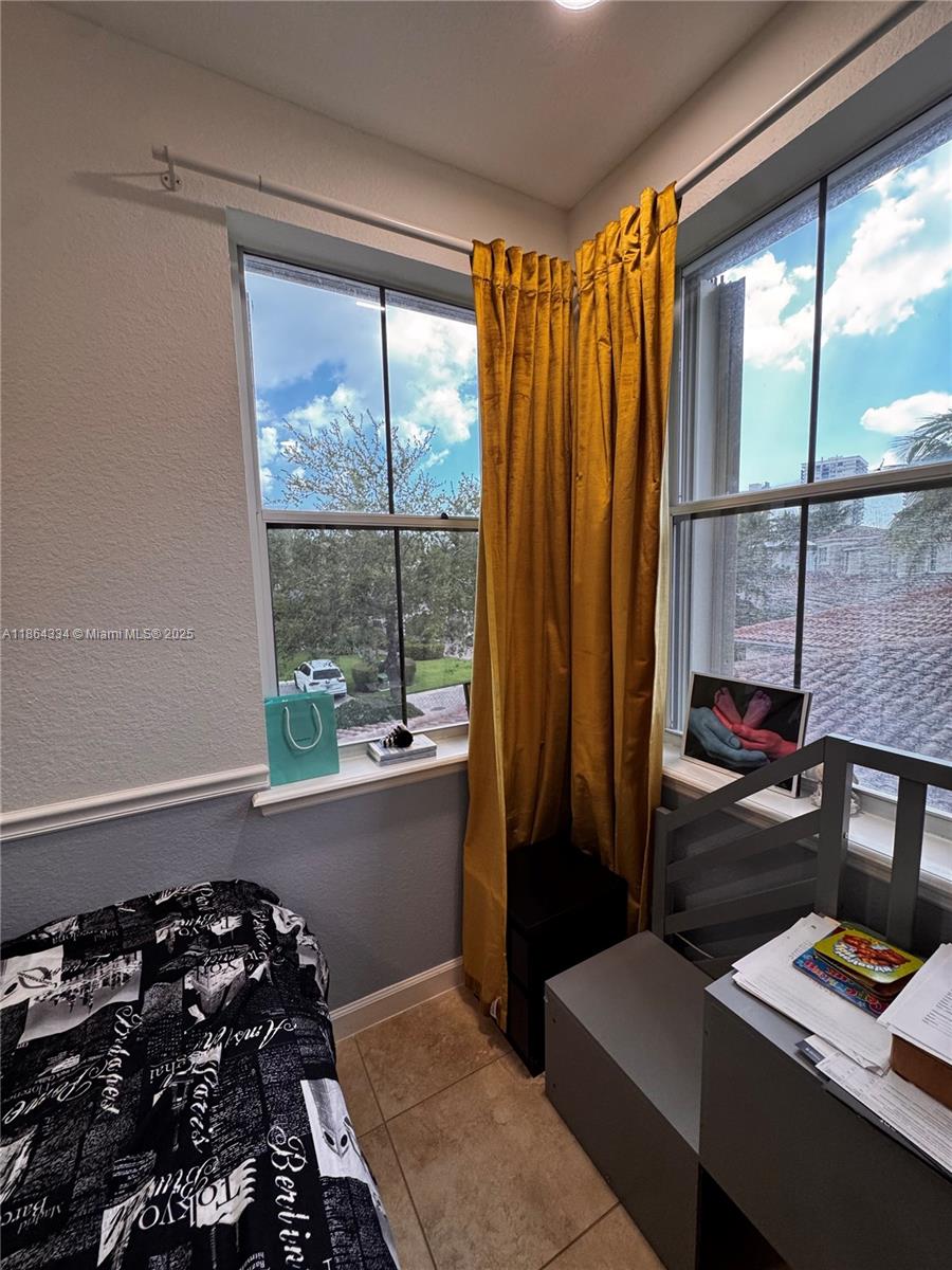 THREE ISLANDS 3RD SECTION - Residential