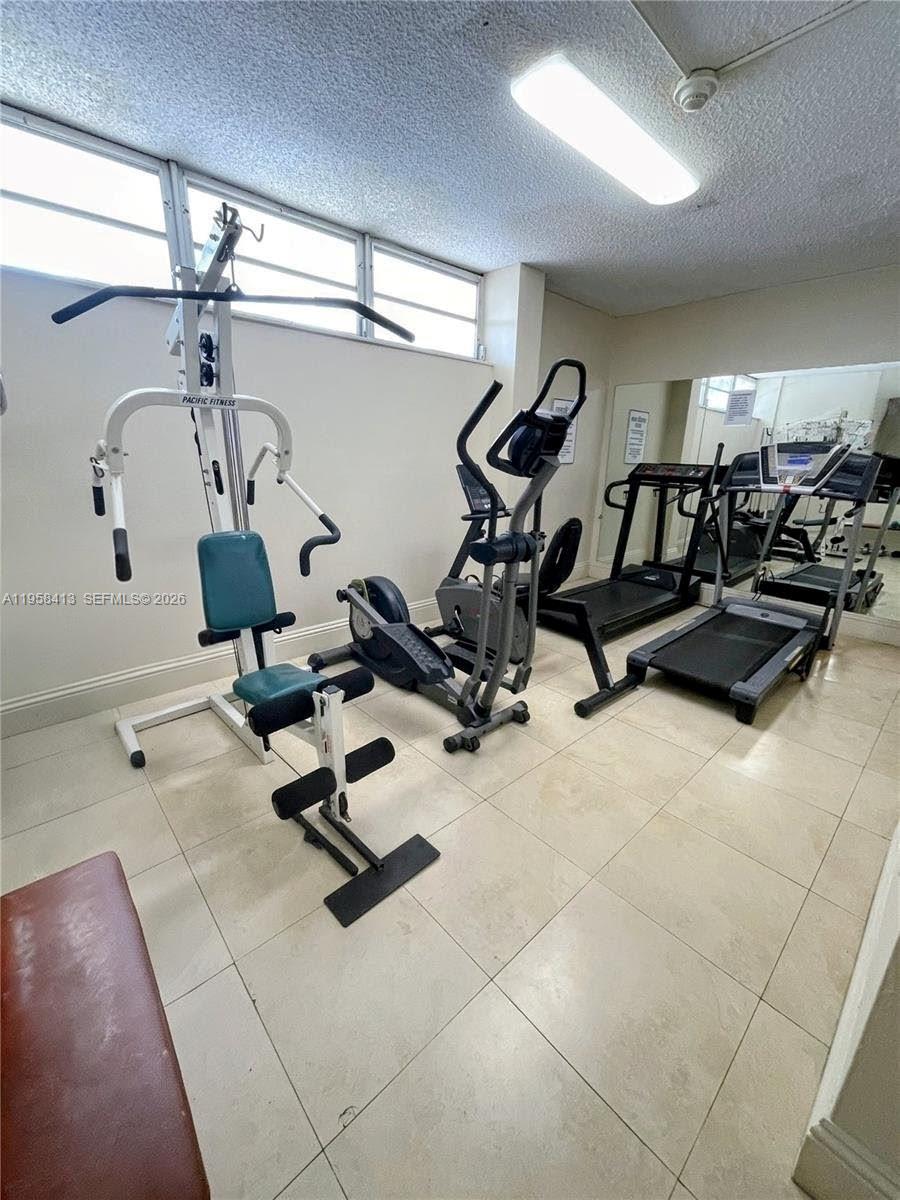 KEYSTONE HARBOR CLUB COND - Residential