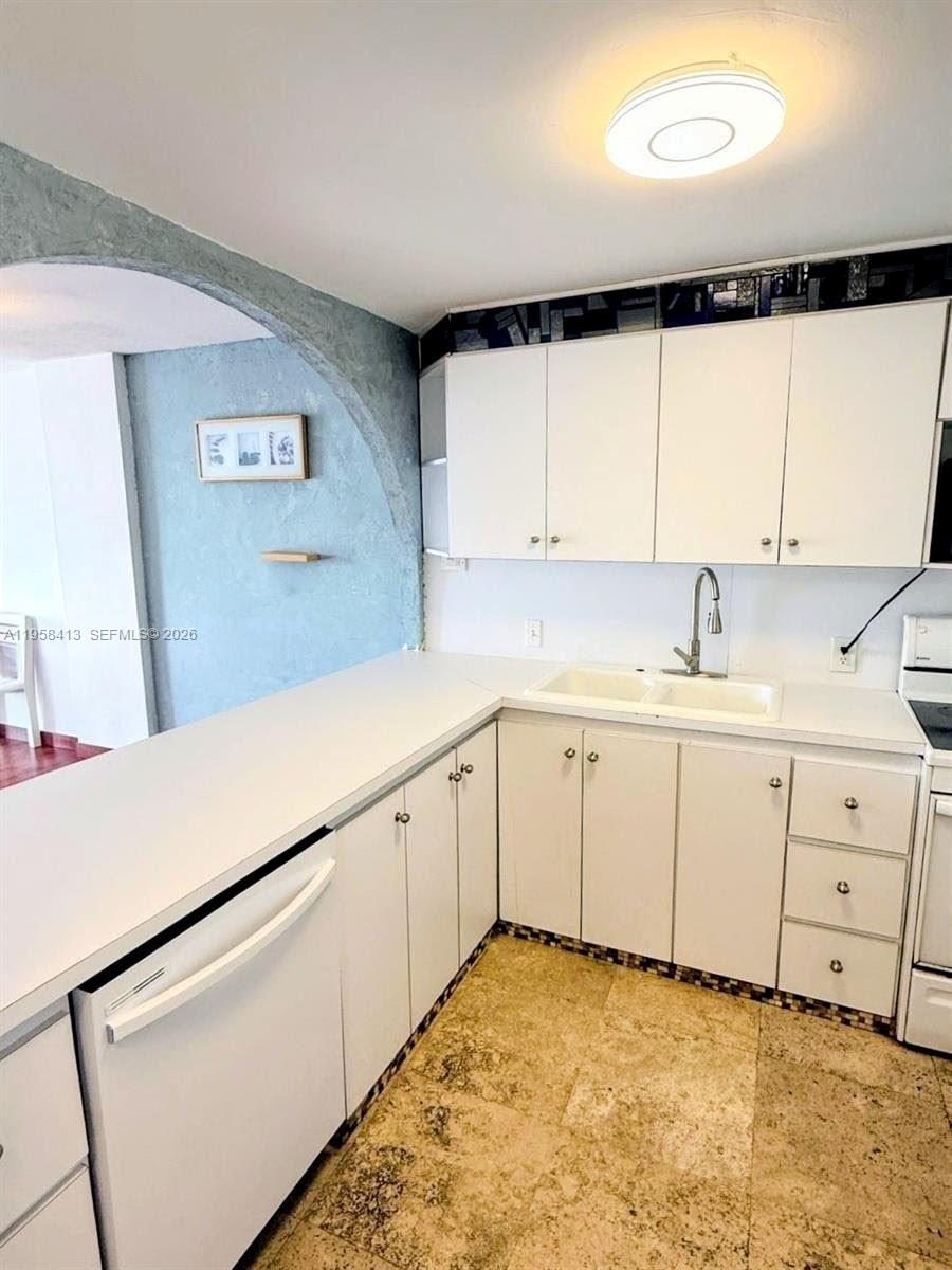 KEYSTONE HARBOR CLUB COND - Residential