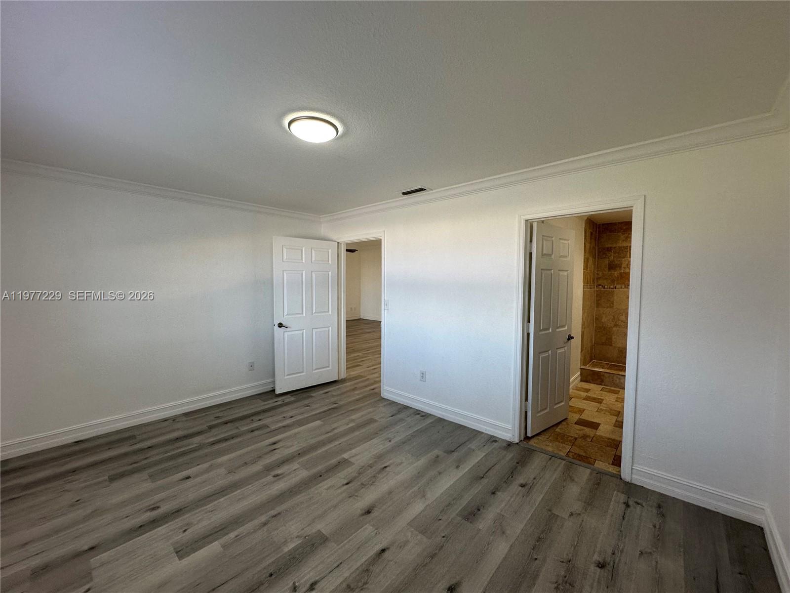 LAKESHORE CONDO 6 - Residential Lease