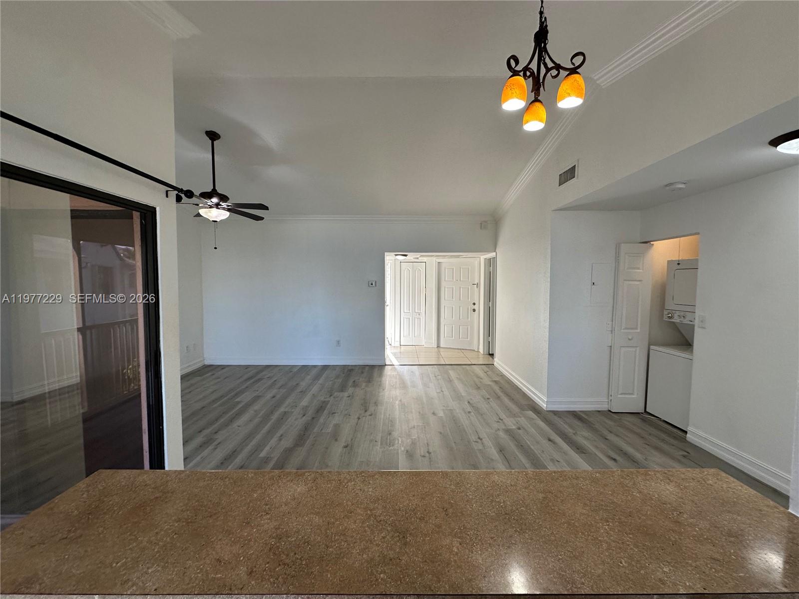 LAKESHORE CONDO 6 - Residential Lease