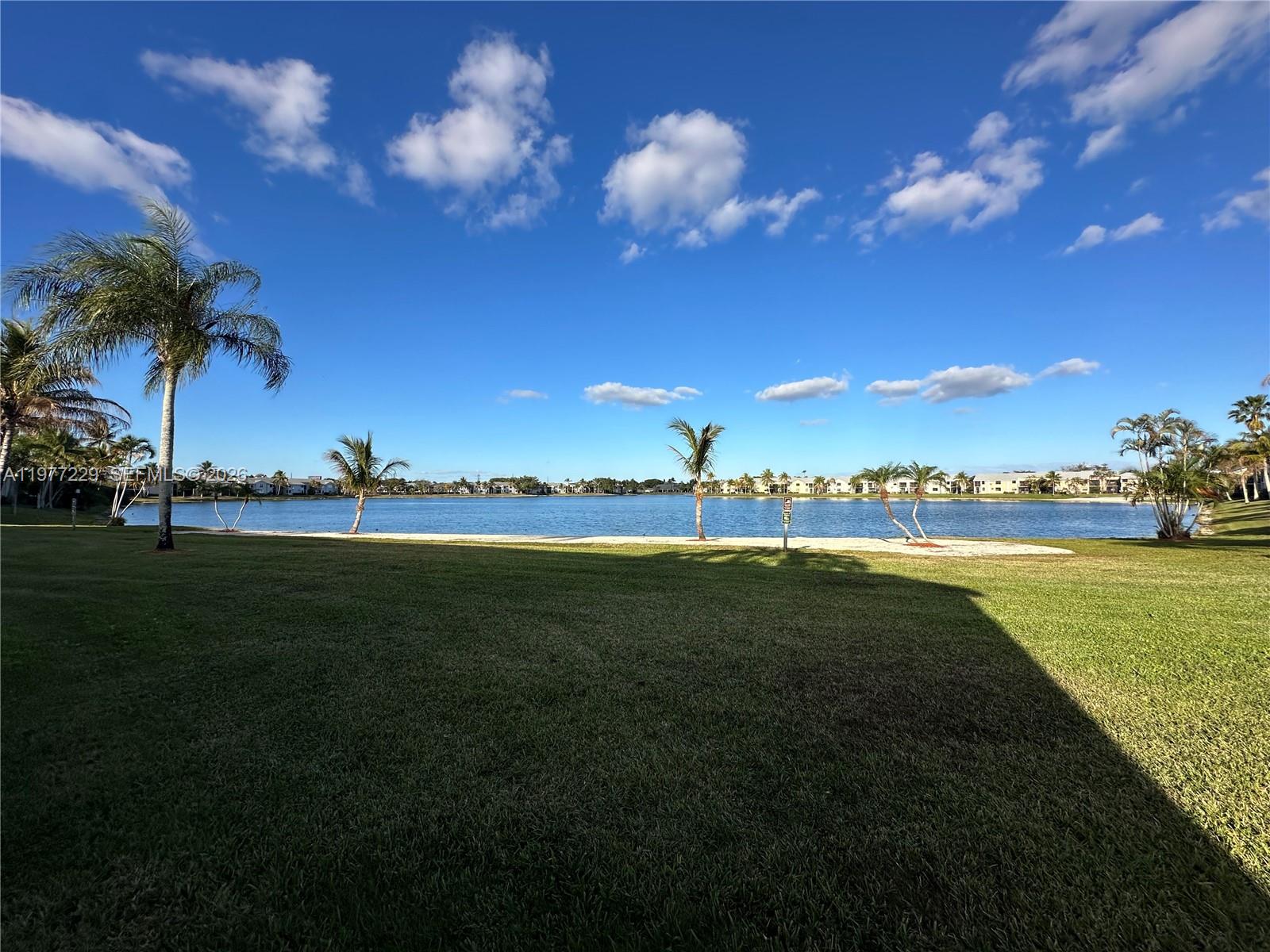 LAKESHORE CONDO 6 - Residential Lease