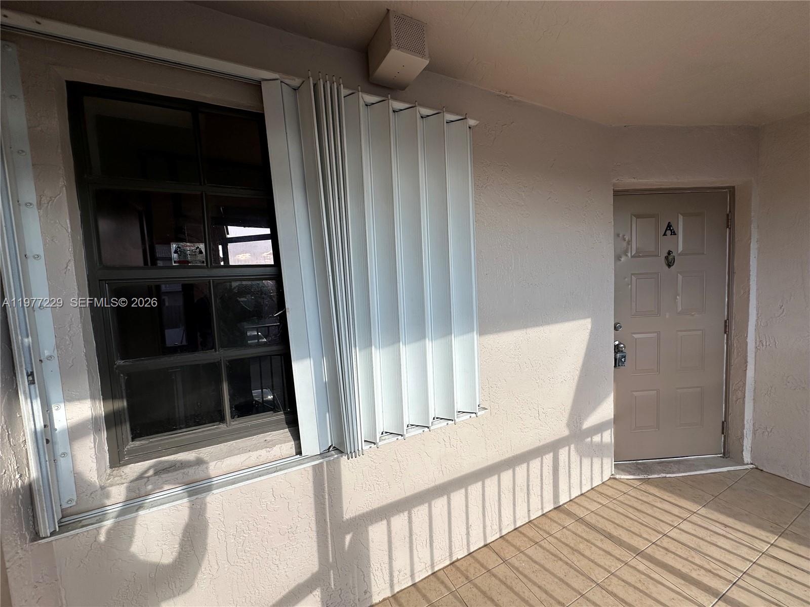 LAKESHORE CONDO 6 - Residential Lease