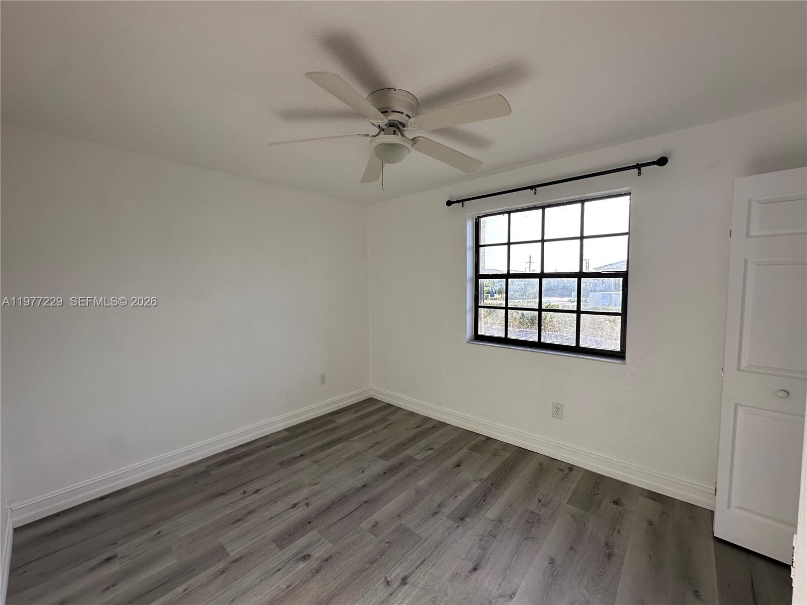 LAKESHORE CONDO 6 - Residential Lease