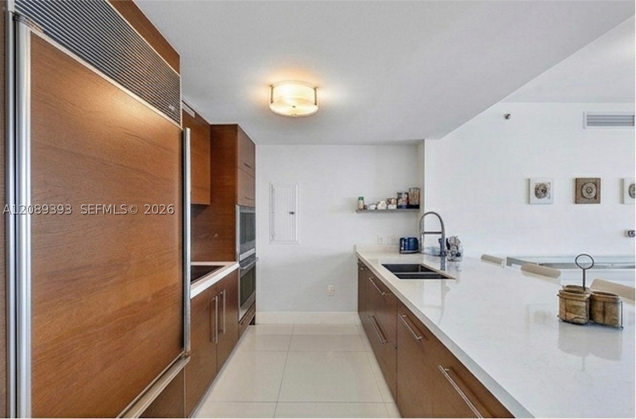 465 Brickell Ave 3905
