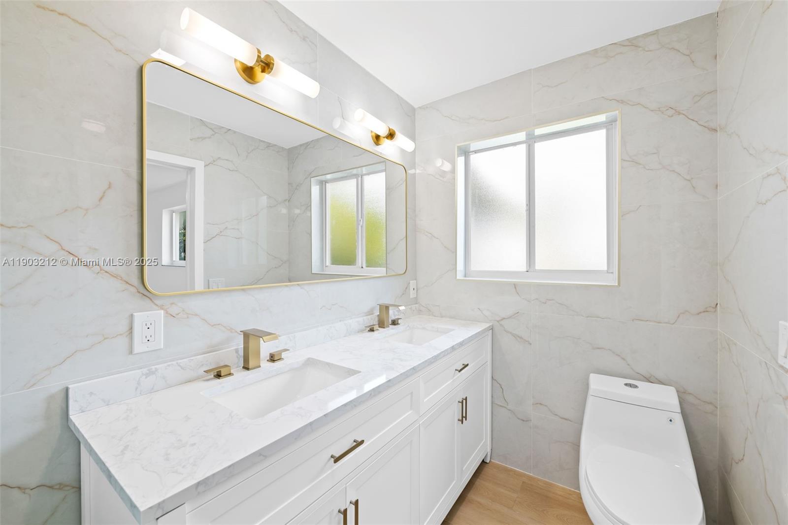 HOLLYWOOD HEIGHTS ADD SEC - Residential