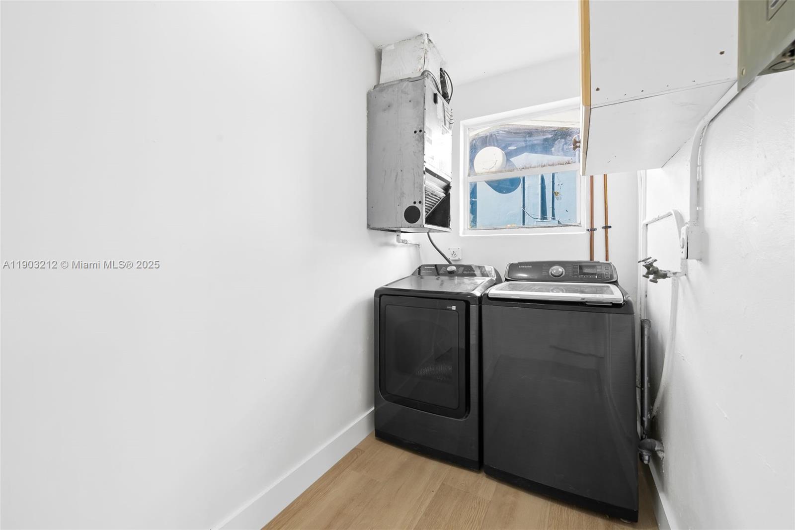 HOLLYWOOD HEIGHTS ADD SEC - Residential