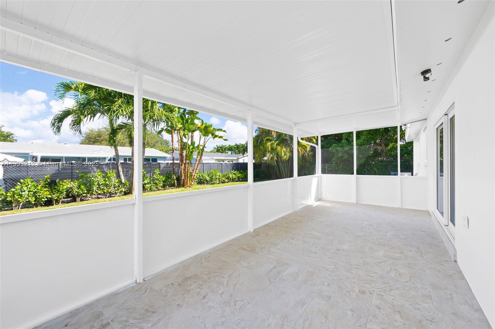 HOLLYWOOD HEIGHTS ADD SEC - Residential