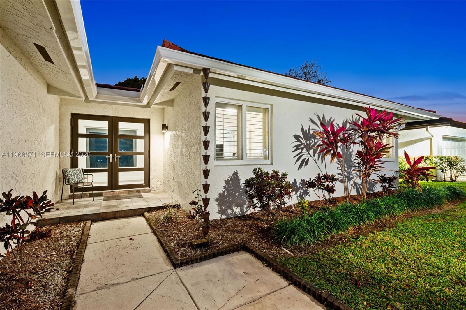 KENDALL PLACE - Residential