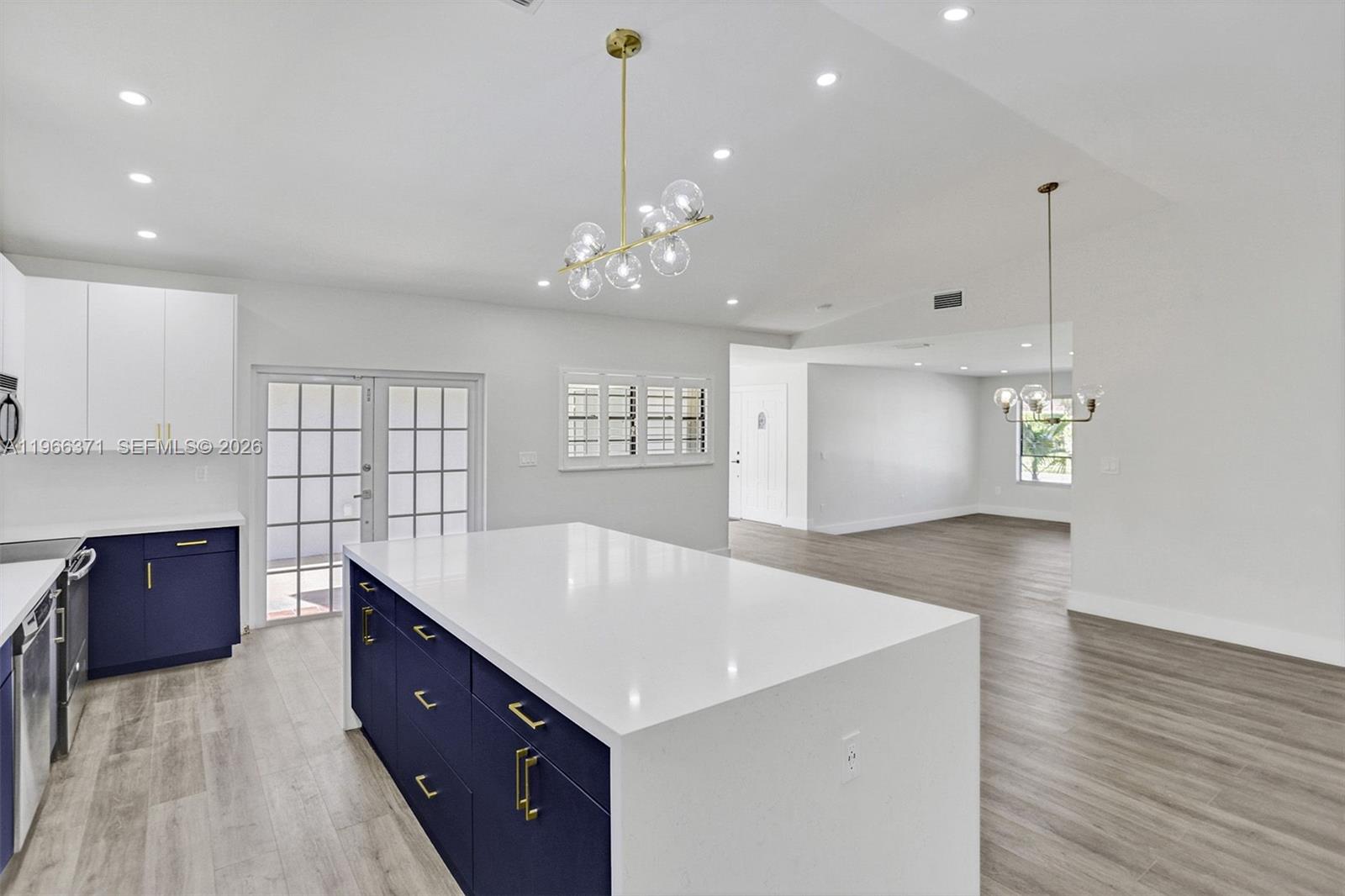 KENDALL PLACE - Residential