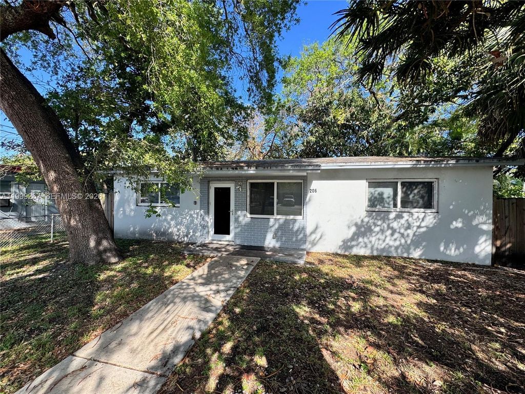 Photo of 206 NW 5th Ave, Dania Beach, FL 33004 (MLS # A11999267)