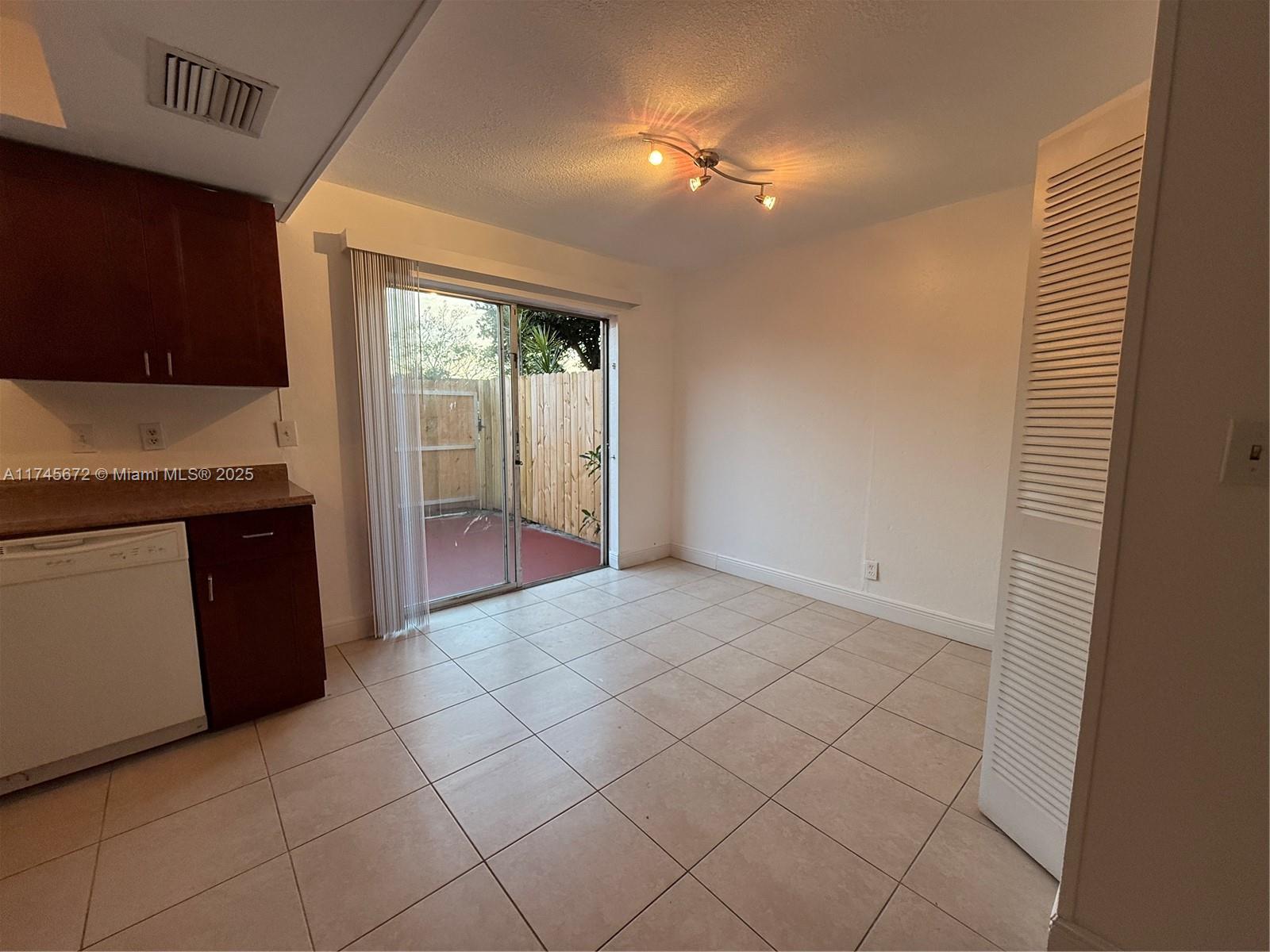 7904 Kimberly Blvd 403