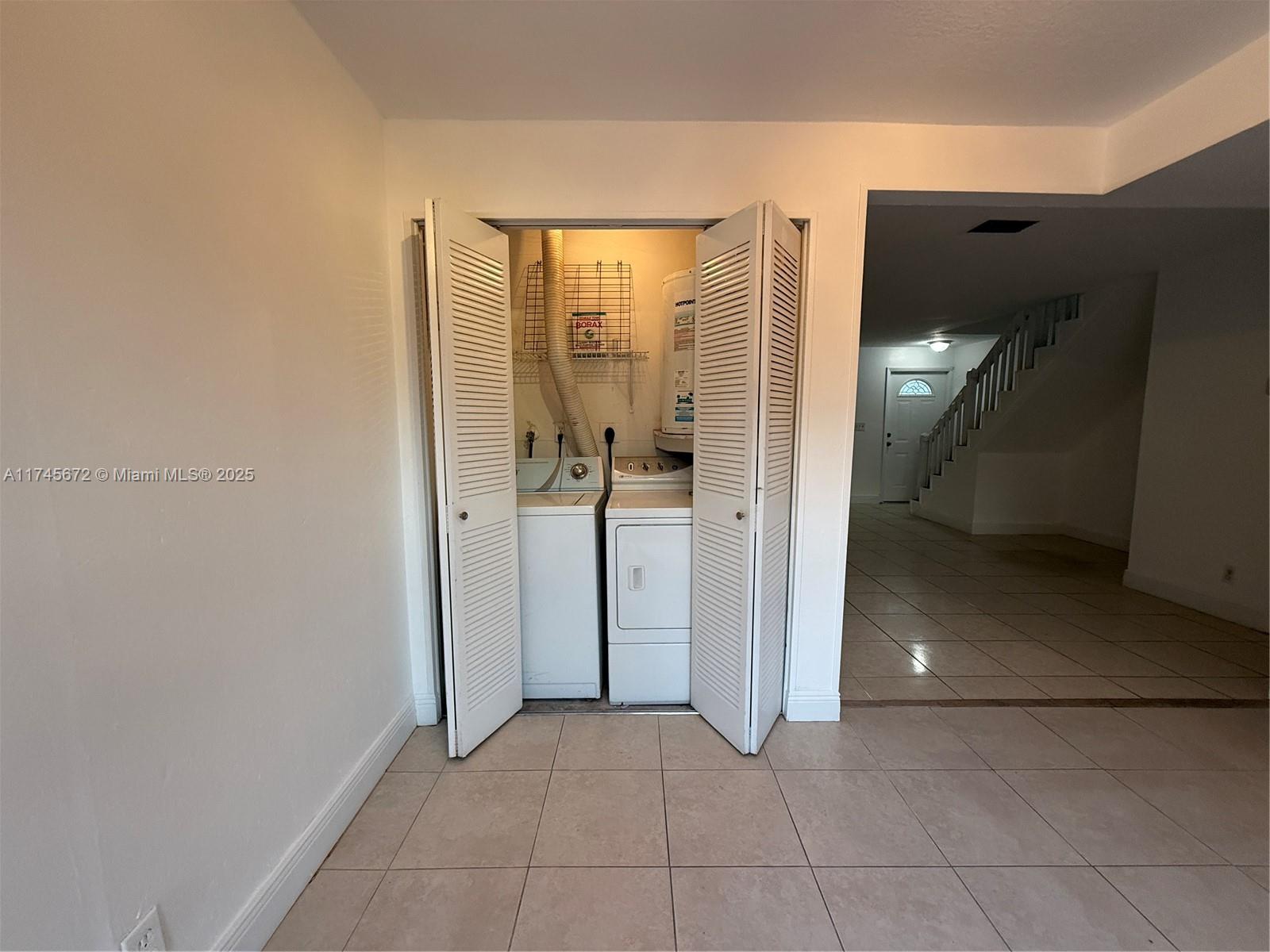 7904 Kimberly Blvd 403