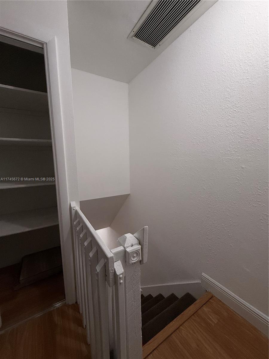 TAM OSHANTER GARDENS FAMI - Residential