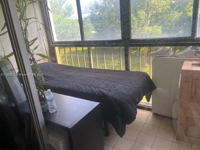 CASTILLIAN CLUB CONDO - Residential