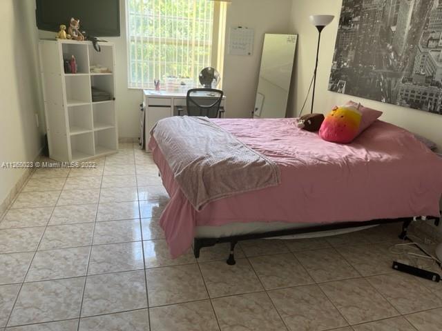 CASTILLIAN CLUB CONDO - Residential