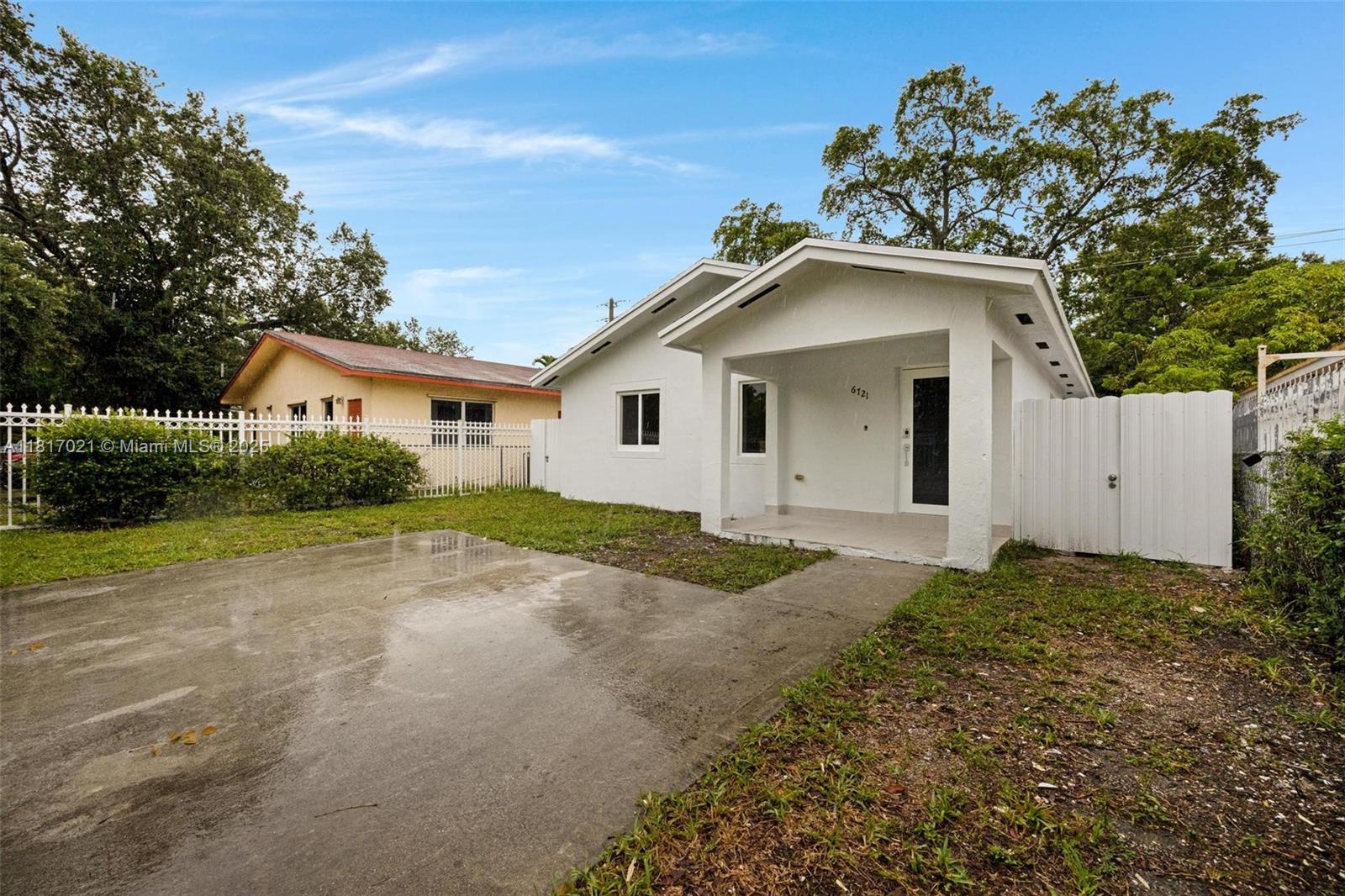 6721 NW 5th Ave