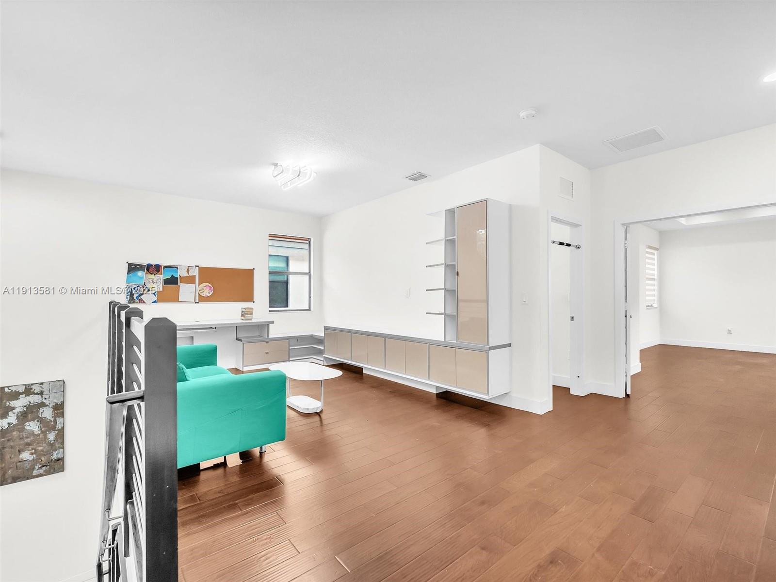 GRAND BAY SOUTH ESTATES - Residential Lease