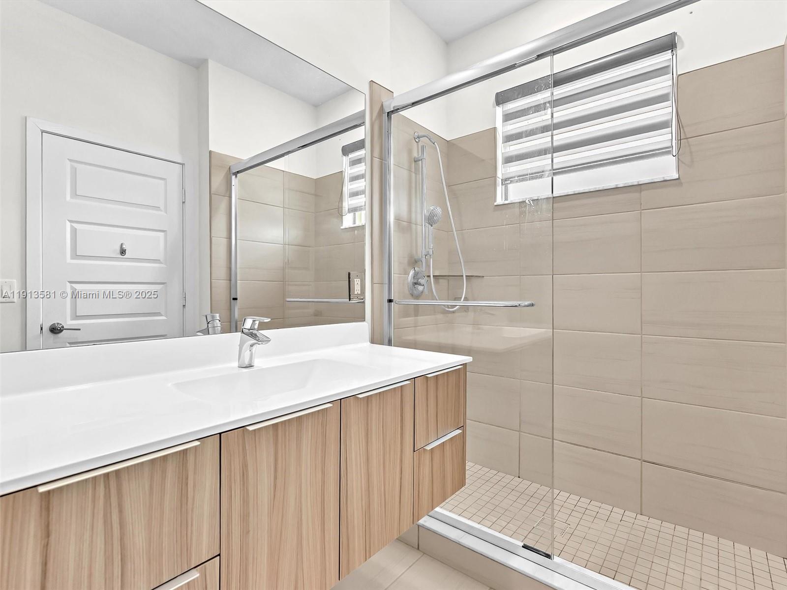 GRAND BAY SOUTH ESTATES - Residential Lease