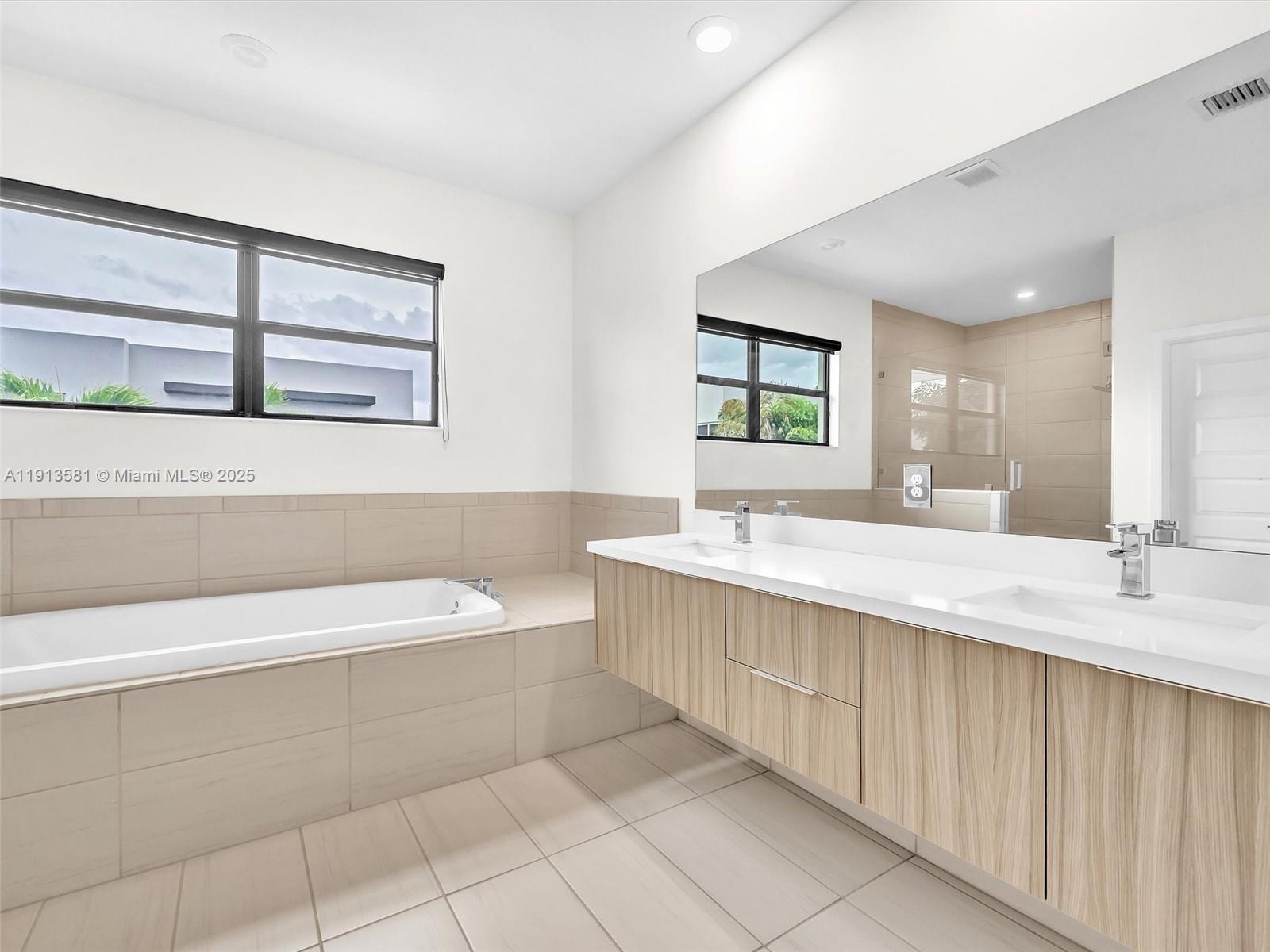 GRAND BAY SOUTH ESTATES - Residential Lease