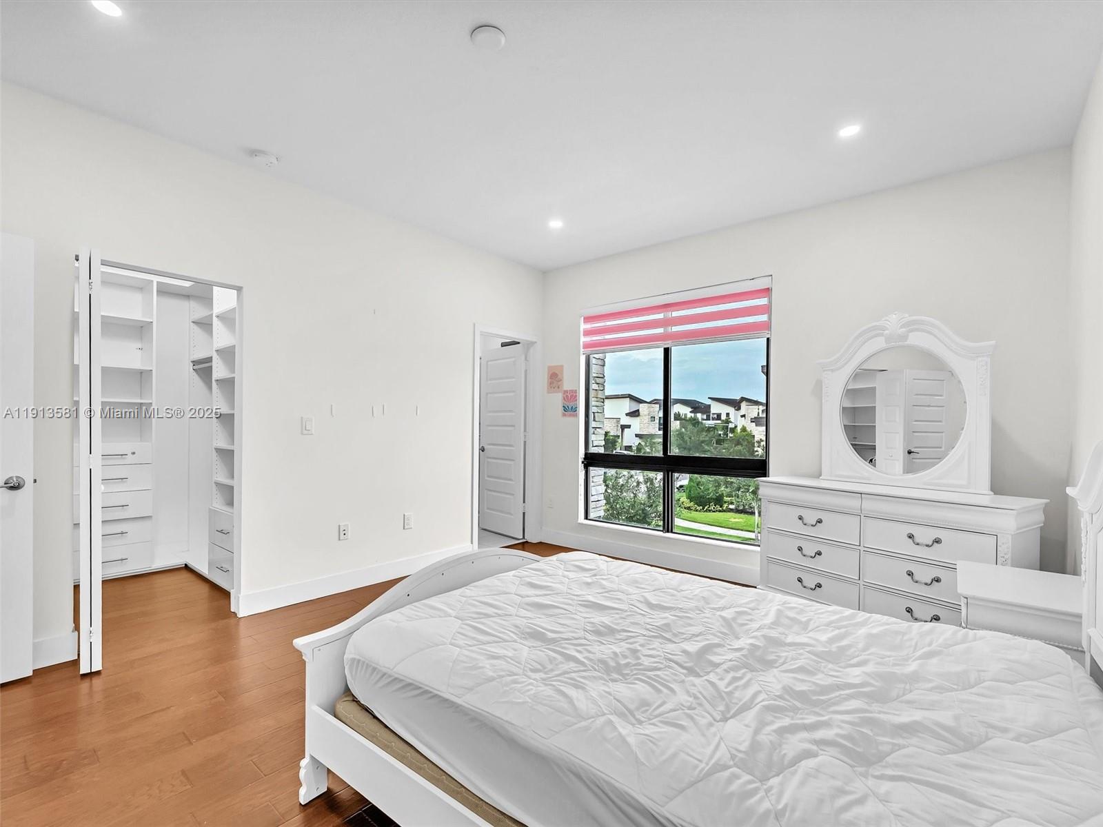 GRAND BAY SOUTH ESTATES - Residential Lease