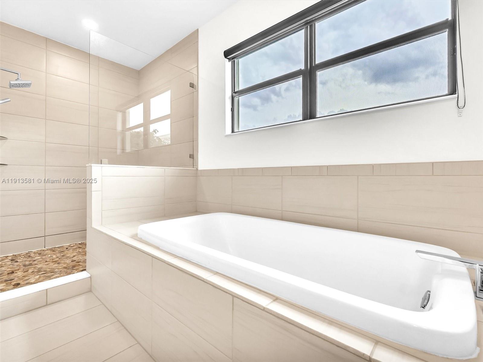 GRAND BAY SOUTH ESTATES - Residential Lease