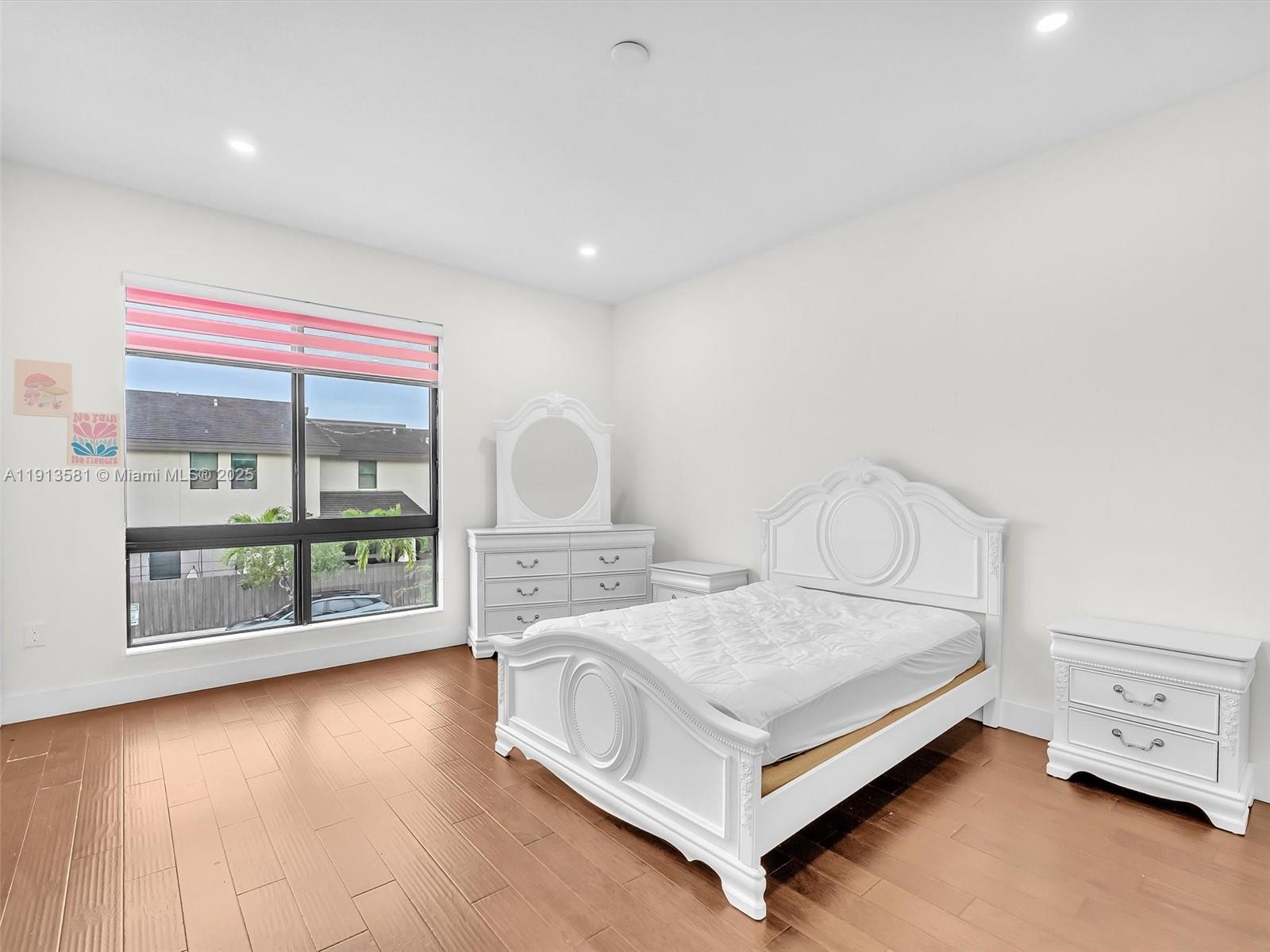 GRAND BAY SOUTH ESTATES - Residential Lease