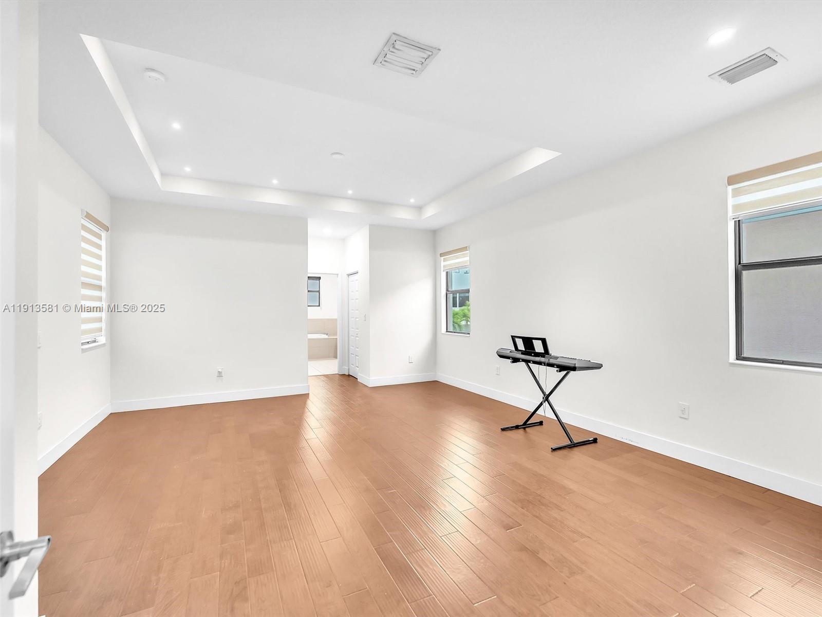 GRAND BAY SOUTH ESTATES - Residential Lease