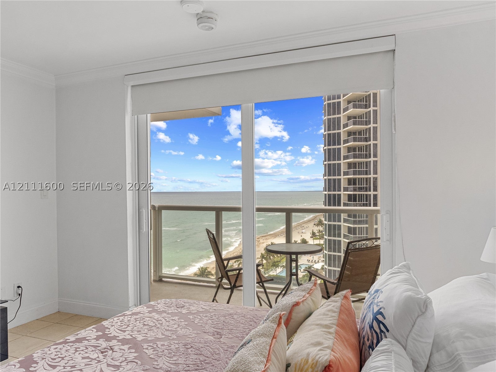 19201 Collins Ave 1109