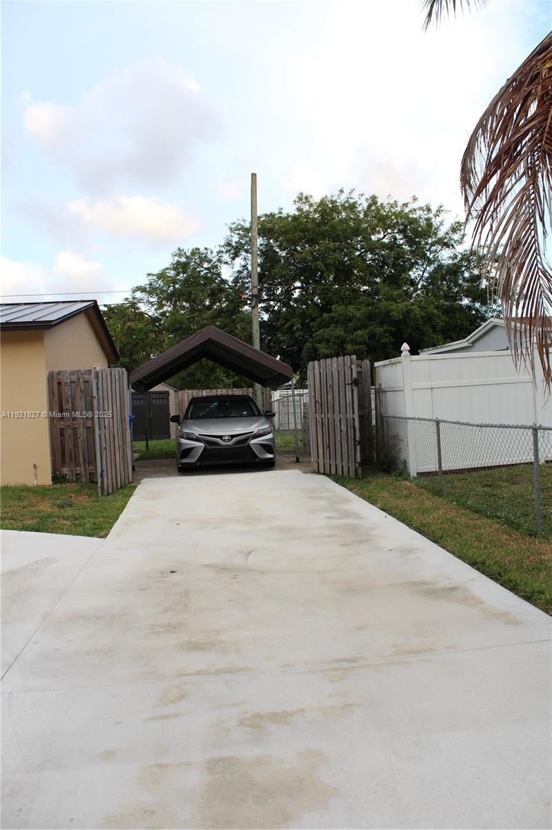 MIC-LIL ESTATES - Residential