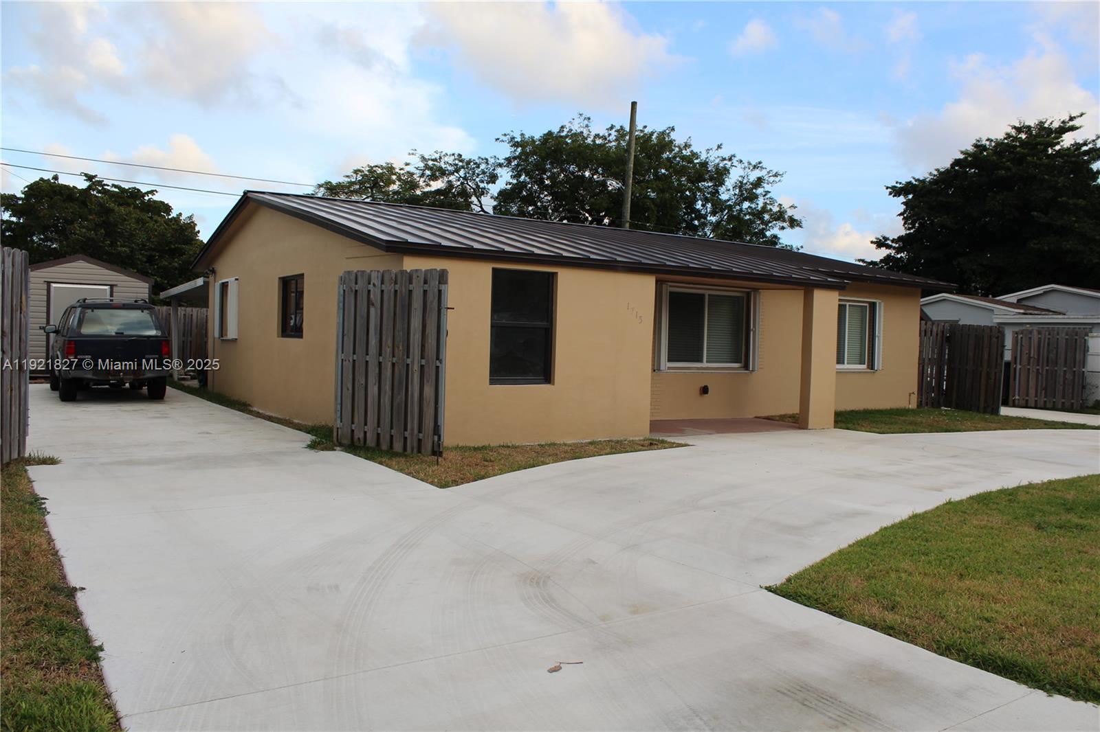 MIC-LIL ESTATES - Residential