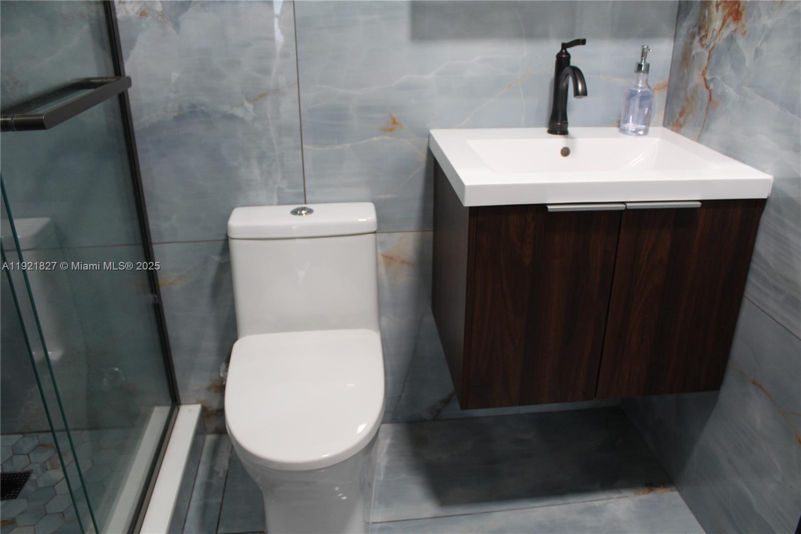 MIC-LIL ESTATES - Residential