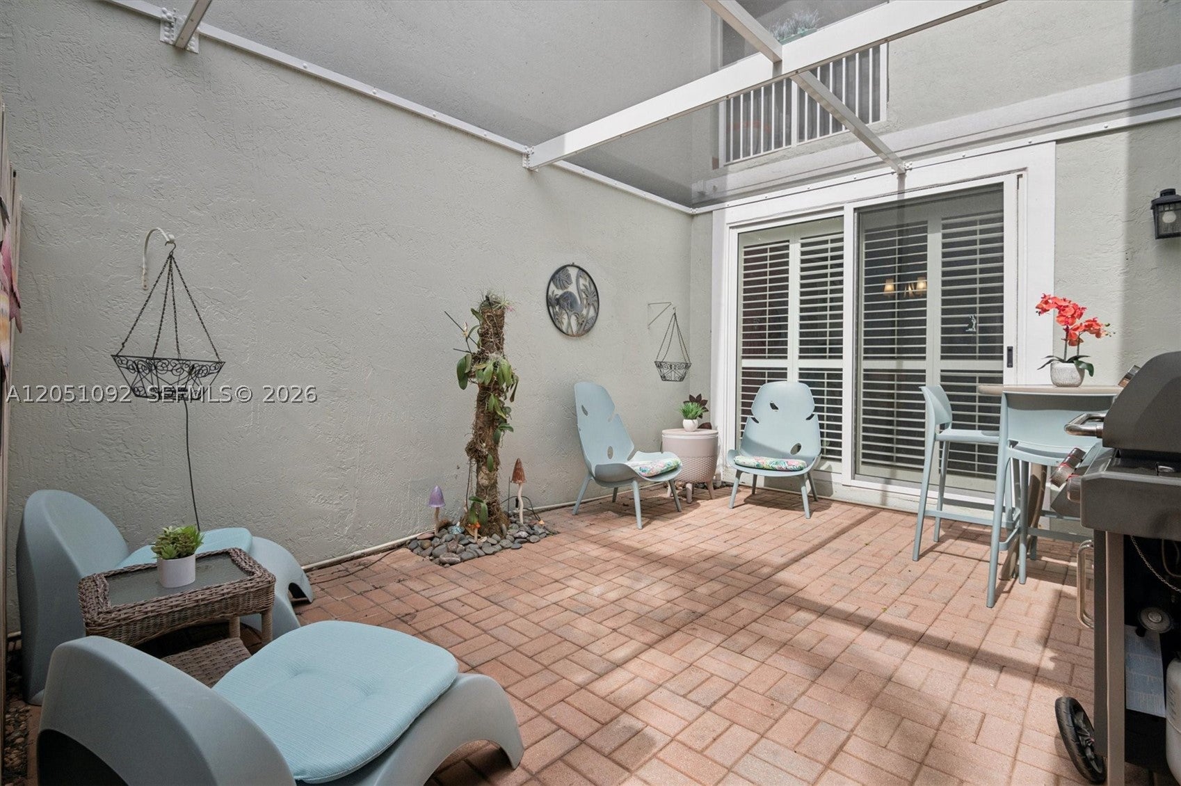 1140 Weeping Willow Way