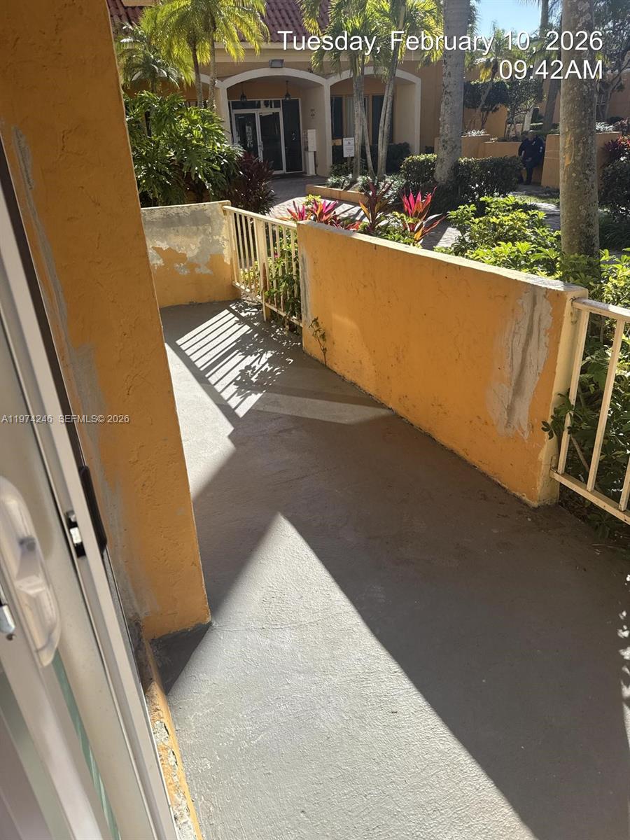 VENETIAN GARDENS AT COUNT - Residential Lease