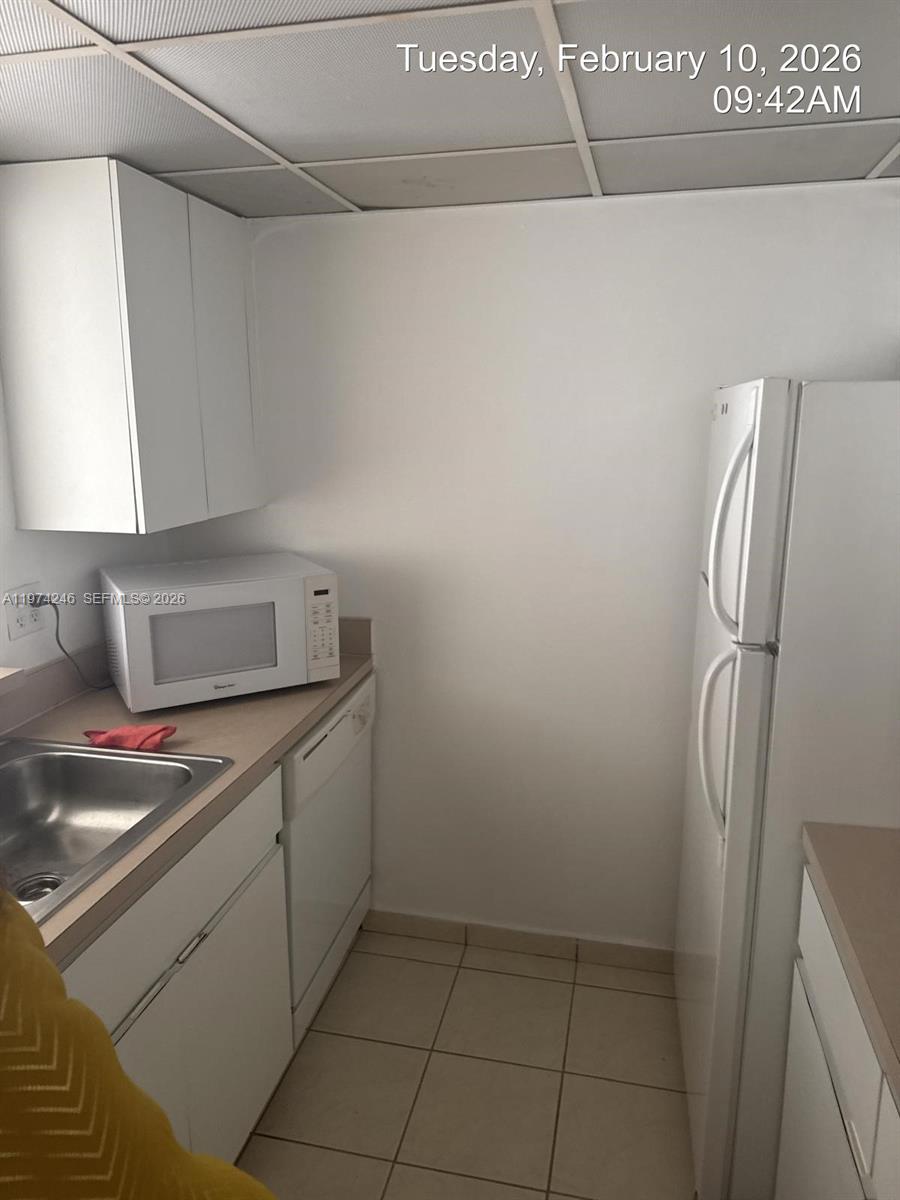 VENETIAN GARDENS AT COUNT - Residential Lease