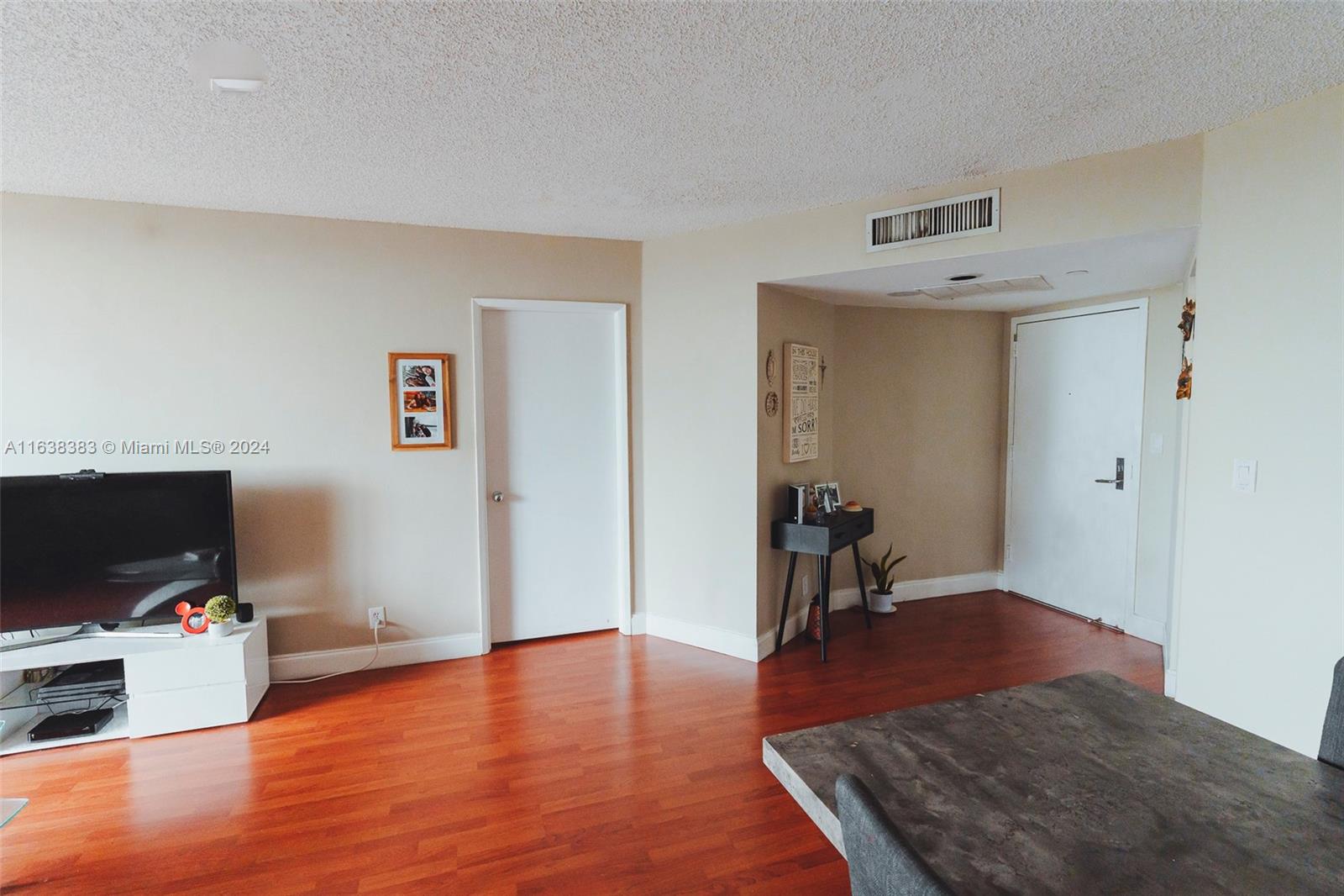 3300 Ne 192nd St 701, Aventura, Miami-Dade County, Florida - 2 Bedrooms  
2 Bathrooms - 