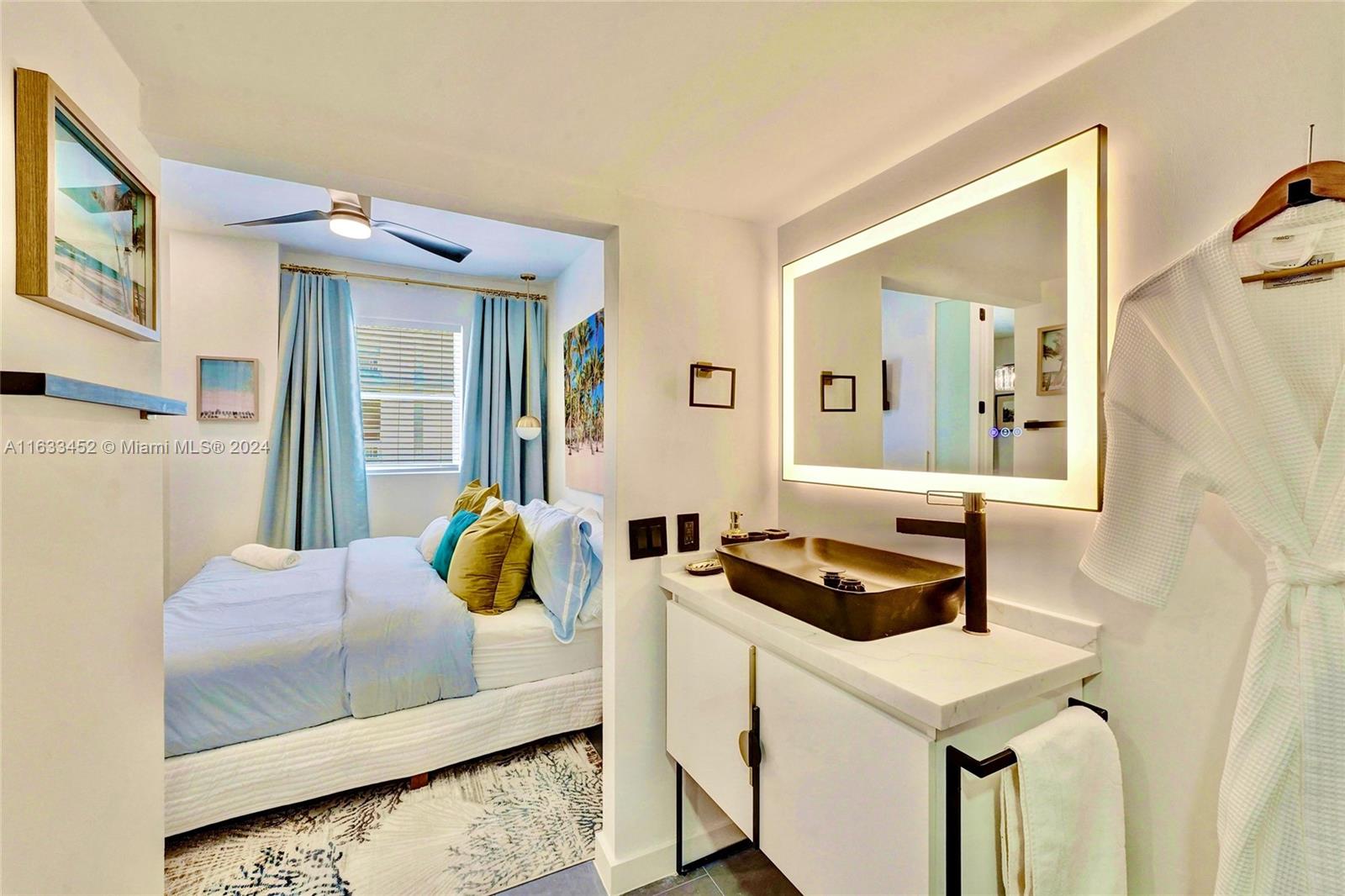 100 Collins Ave 216