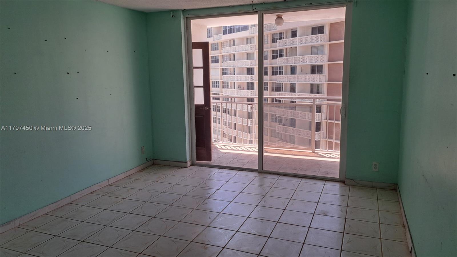 1801 S Ocean Dr 840