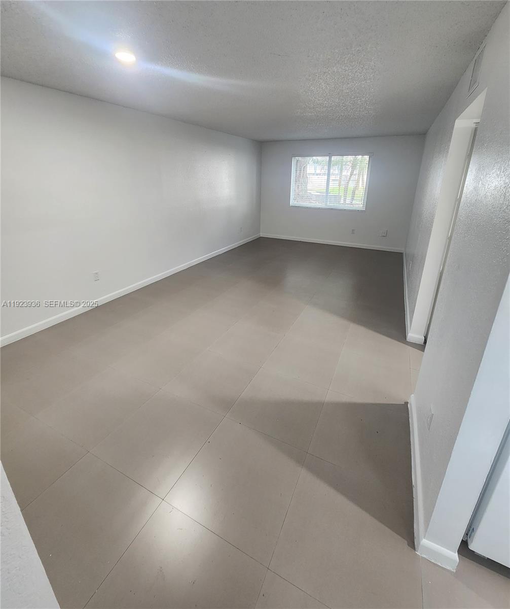 A A DOOLEY SUB - Residential Lease