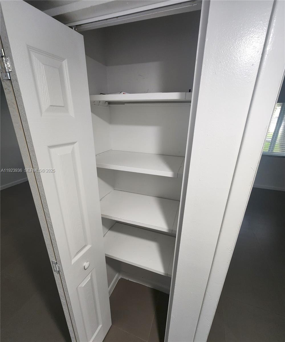 A A DOOLEY SUB - Residential Lease