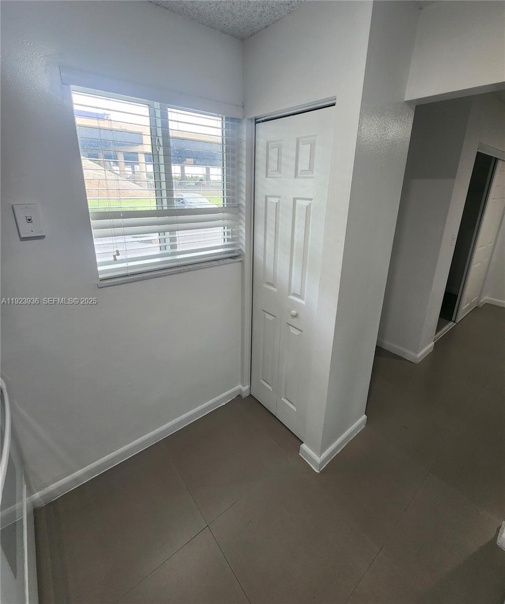 A A DOOLEY SUB - Residential Lease