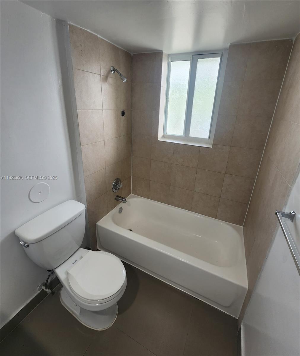 A A DOOLEY SUB - Residential Lease