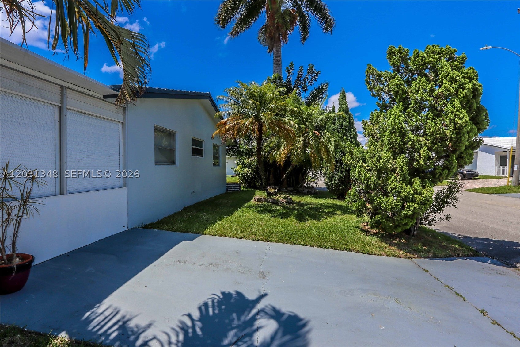 2700 NW 52nd Ct