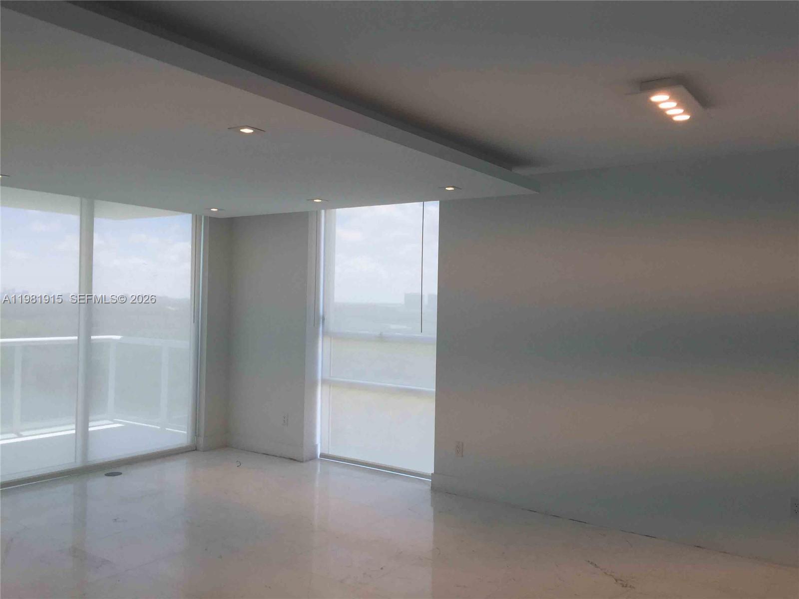 400 SUNNY ISLES CONDO WES - Residential