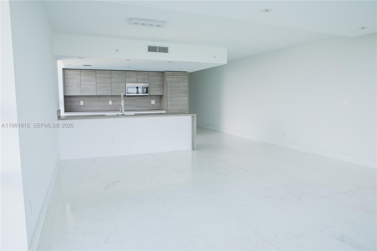 400 SUNNY ISLES CONDO WES - Residential