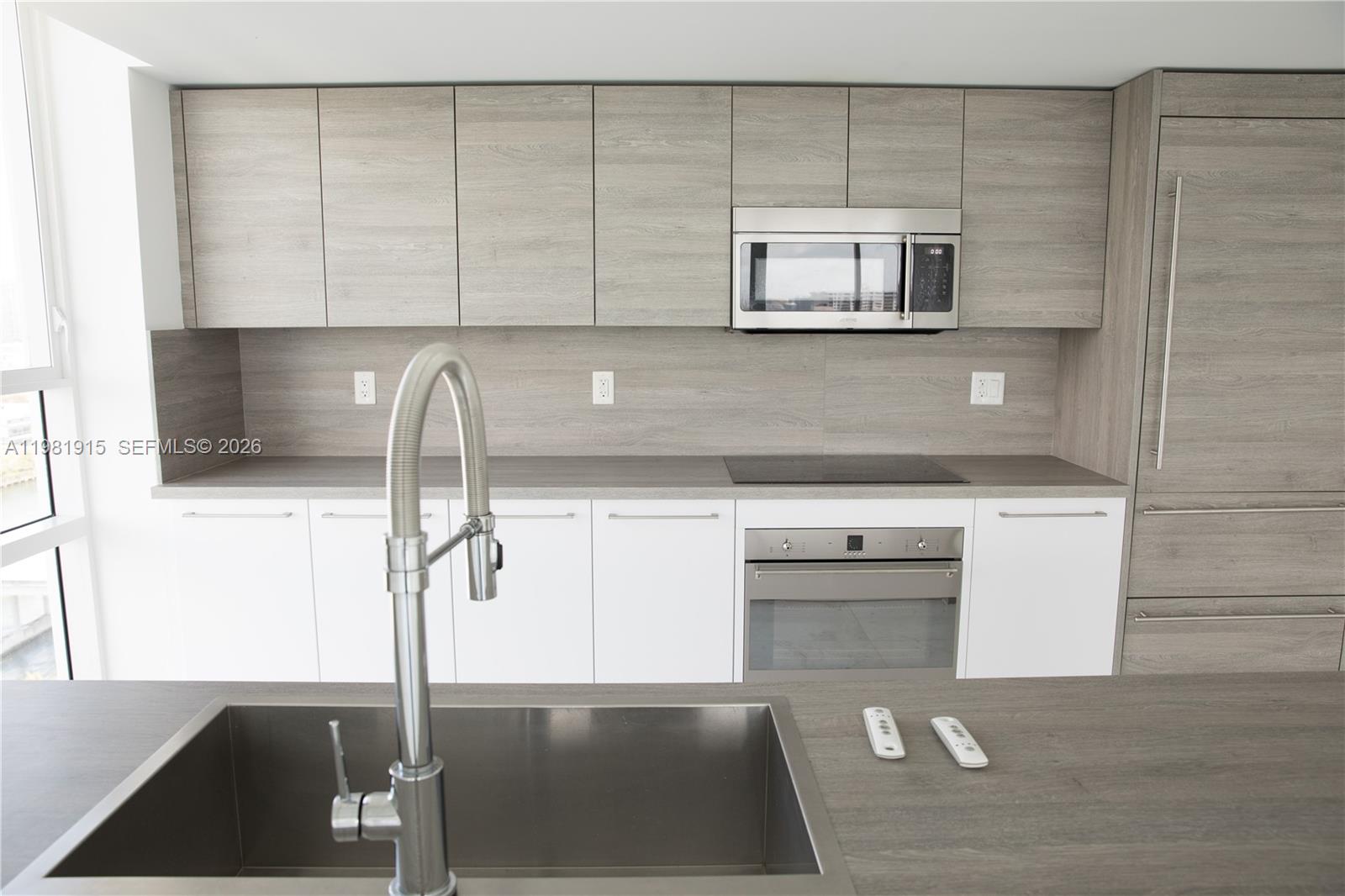 400 SUNNY ISLES CONDO WES - Residential