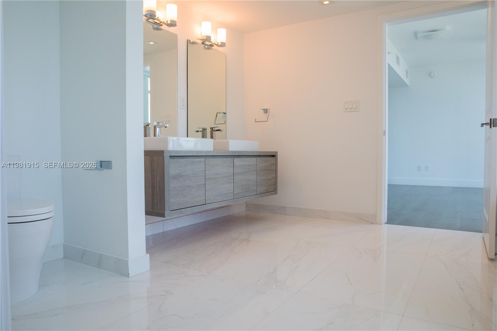 400 SUNNY ISLES CONDO WES - Residential