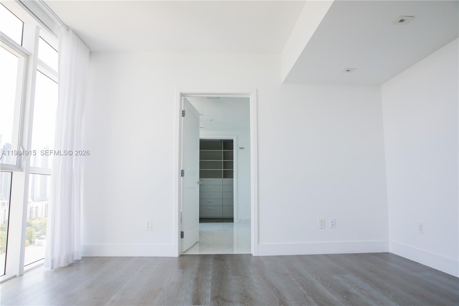 400 SUNNY ISLES CONDO WES - Residential