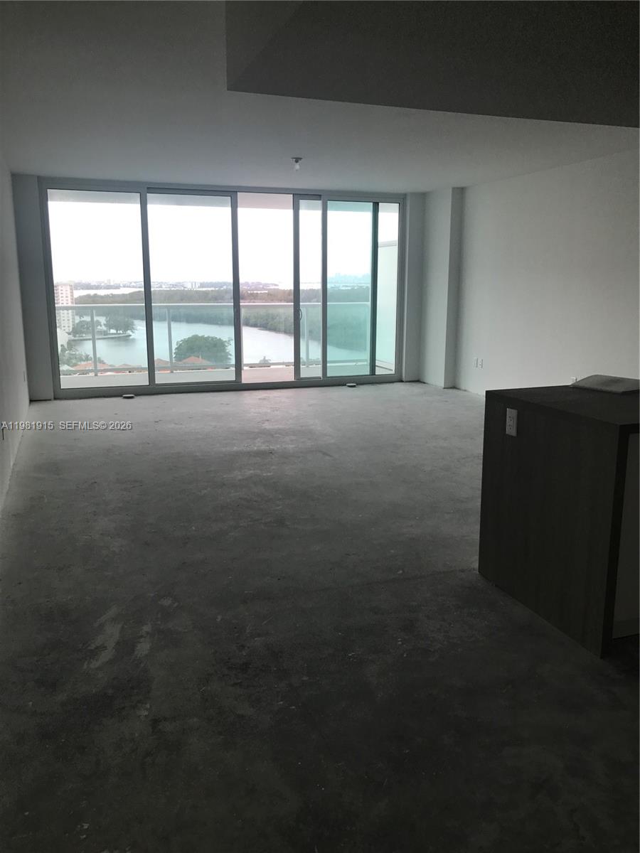400 SUNNY ISLES CONDO WES - Residential